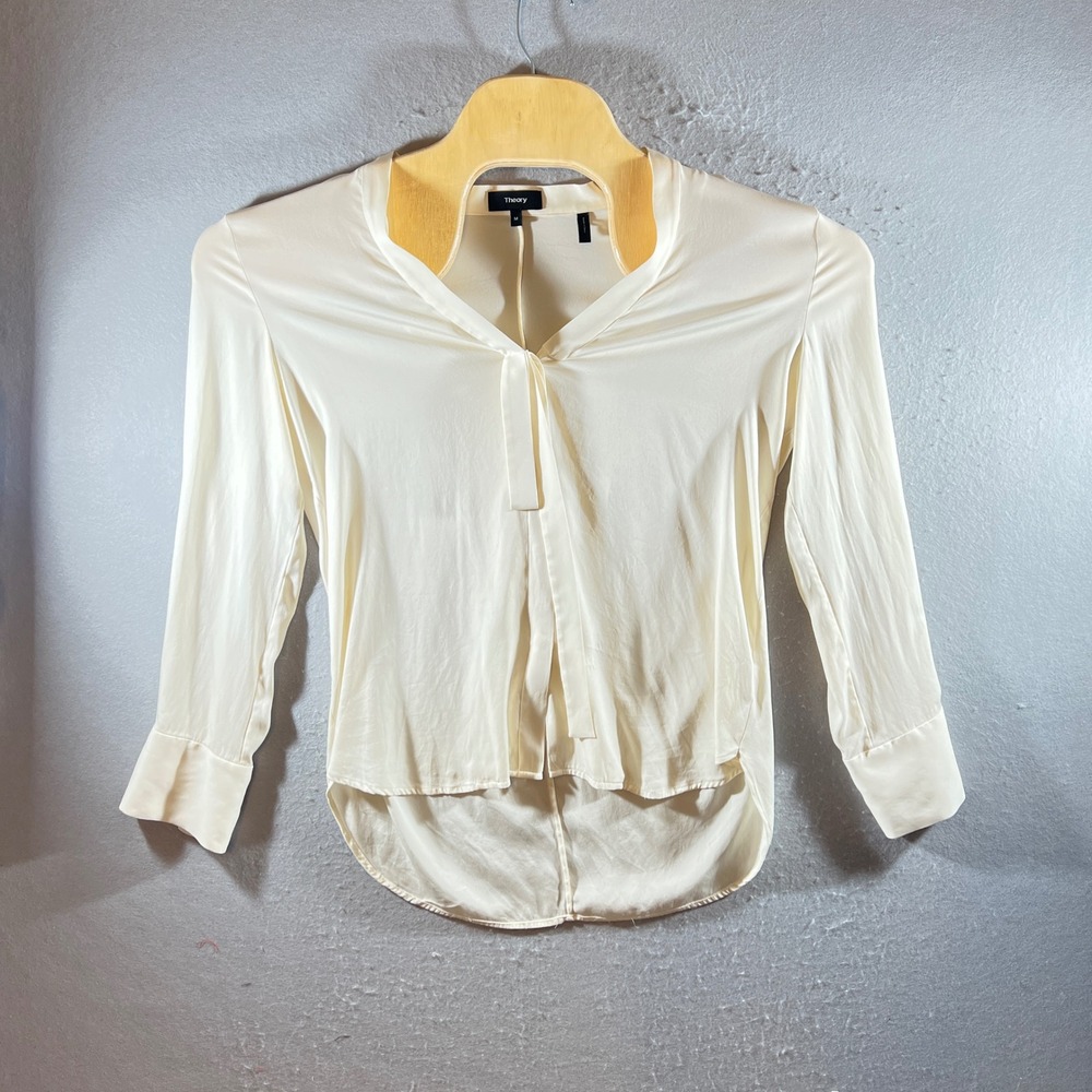 1193 | Theory Abbiar Smooth Silk V-Neck High Low Blouse Ivory Womens M